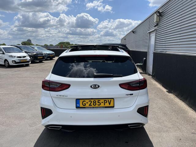 KIA CEE D Ceed 1.0 T-GDi GT-Line Schuif/kanteldak, Navigatie, 18" LMV, Stoel- & Stuurwielverwarming, Nieuw geleverd en dealeronderhouden