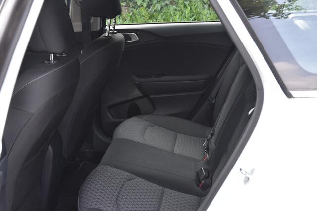 KIA CEE D Ceed Sportswagon 1.0 T-GDi DynamicLine | 120PK | TREKHAAK | CARPLAY | CAMERA