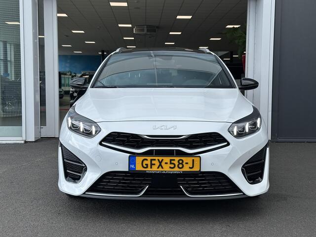 KIA CEE D Ceed Sportswagon 1.5 T-GDi GT-Line Apple Carplay/Android Auto | schuif-/kantel dak | Parkeercamera | 18 inch