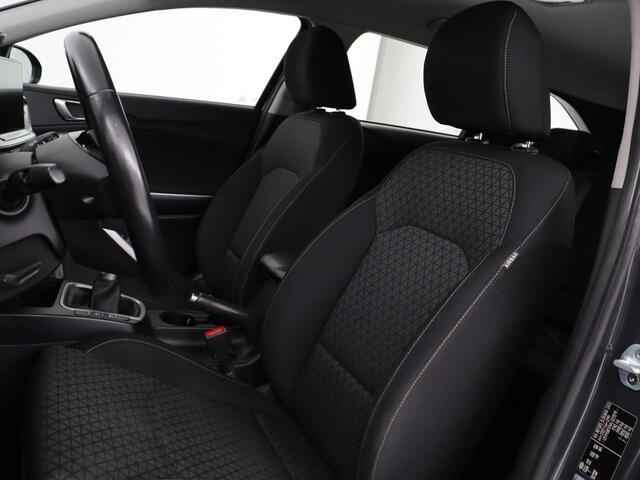 KIA CEE D Ceed 1.0 T-GDi DynamicLine | Camera | Carplay | Navigatie | Climate control | Cruise control | Parkeerhulp | Bluetooth | DAB