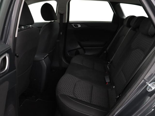 KIA CEE D Ceed 1.0 T-GDi DynamicLine | Camera | Carplay | Navigatie | Climate control | Cruise control | Parkeerhulp | Bluetooth | DAB