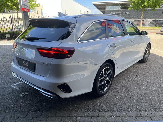 KIA CEE D Ceed Sportswagon 1.6 GDI PHEV DynamicPlusLine // DODEHOEK // ELEK. KLEP // adaptive cruise // SENSOREN+CAMERA // STUUR+STOELVERWARMING //
