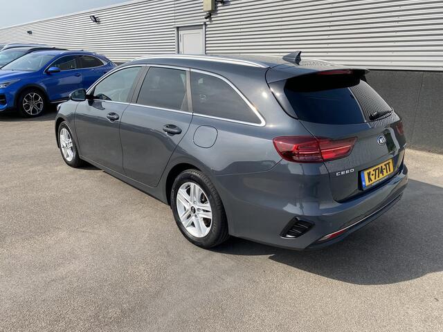 KIA CEE D Ceed Sportswagon 1.0 T-GDi DynamicPlusLine Automaat, Navigatie, Achteruitrijcamera, Stoel- & Stuurwiel verwarmd, Smart Key, Privacy glass, Climate control, 1e eign. NL-auto, Dealeronderhouden, BTW-auto