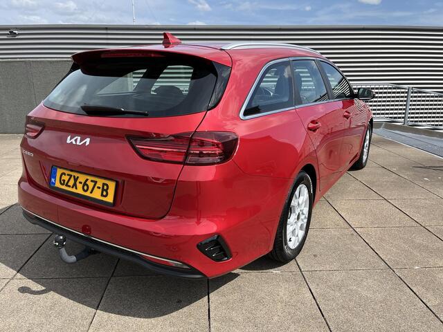 KIA CEE D Ceed Sportswagon 1.5 T-GDi DynamicLine 6-BAK TREKHAAK | NAVIGATIE | ACHTERUITRIJCAMERA