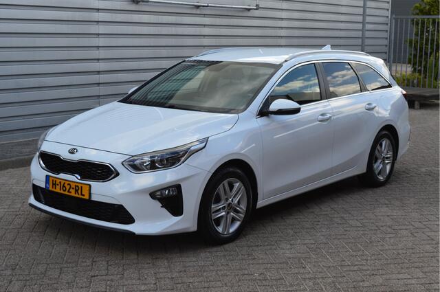 KIA CEE D Ceed Sportswagon 1.0 T-GDi DynamicPlusLine O.a: Half Leder, Key-less, Navi, Clima, Carplay, Camera, Pdc, Etc... Rijklaar All-In Prijs!