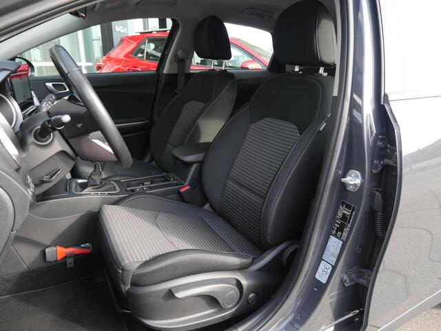 KIA CEE D Ceed 1.0 T-GDi DynamicLine | Trekhaak | Clima | Cruise | Camera | Navi | Carplay |