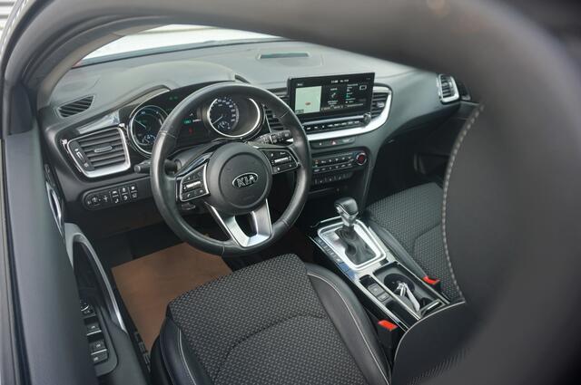 KIA CEE D 140PK PHEV AUTOMAAT WINTERPACK | ADAPTIVE | DODEHOEK | LUXE!