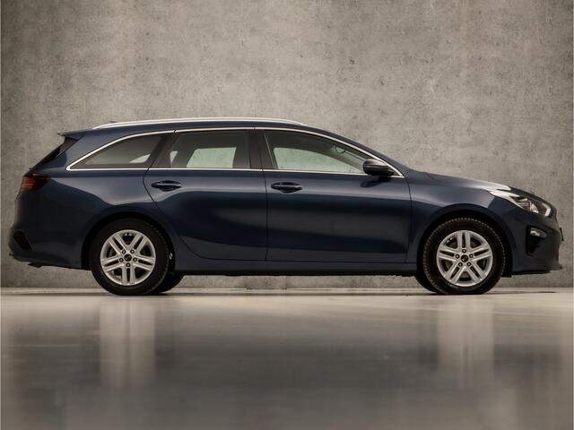 KIA CEE D Ceed Sportswagon 1.0 T-GDi DynamicLine (APPLE CARPLAY, GROOT NAVI, CAMERA, XENON, SPORTSTOELEN, PARKEERSENSOREN, LM VELGEN, CRUISE, LANE ASSIST, NIEUWSTAAT)