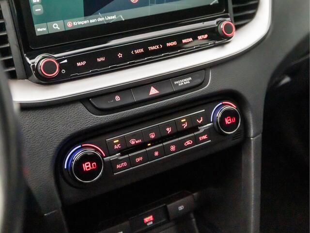 KIA CEE D Ceed Sportswagon 1.0 T-GDi DynamicLine (APPLE CARPLAY, GROOT NAVI, CAMERA, XENON, SPORTSTOELEN, PARKEERSENSOREN, LM VELGEN, CRUISE, LANE ASSIST, NIEUWSTAAT)
