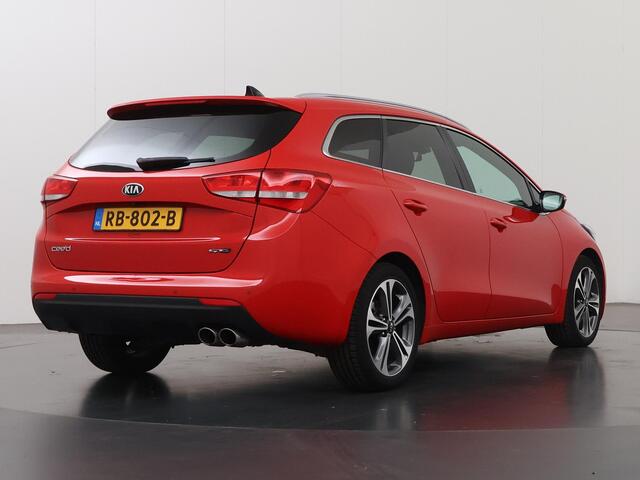 KIA CEE D cee'd Sportswagon 1.0 T-GDi GT-Line Summer Edition | Panoramadak | Stoel/Stuurwielverwarming | Navigatie | Parkeercamera | Climate control