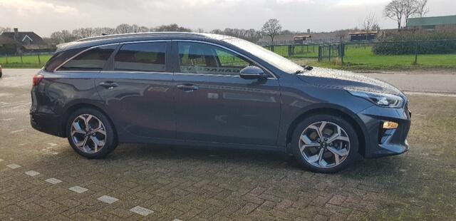 KIA CEE D 1.4 T-GDi ExecutiveL