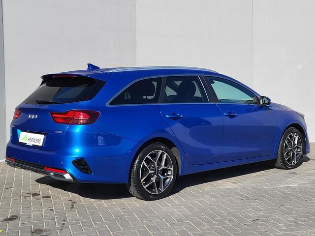KIA CEE D Ceed Sportswagon 1.6 GDI PHEV ExecutiveLine Automaat / Dealer onderhouden / All season banden / Trekgewicht 1.300 kg / Lederen bekleding / Navigatie / Camera / Achterbank-, voorstoel- en stuurwielverwarming / geventileerde voorstoelen / Apple Carplay / An