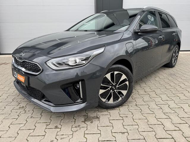 KIA CEE D PLUG-IN HYBRID VISION / Automaat / LED / Apple Carplay / Afneembare trekhaak.