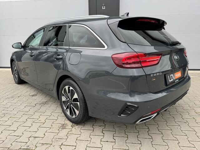 KIA CEE D PLUG-IN HYBRID VISION / Automaat / LED / Apple Carplay / Afneembare trekhaak.