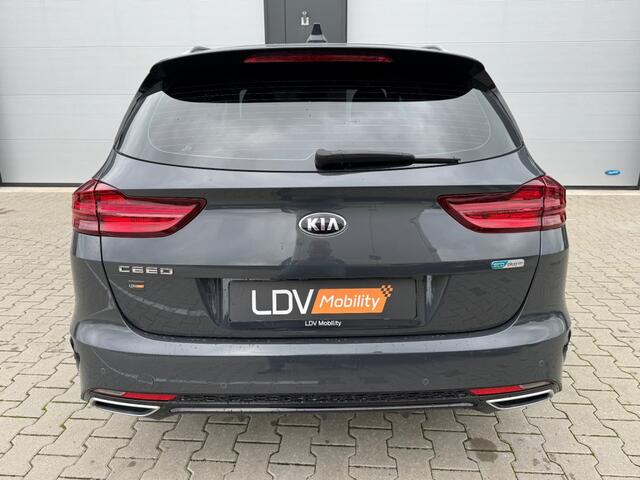 KIA CEE D PLUG-IN HYBRID VISION / Automaat / LED / Apple Carplay / Afneembare trekhaak.