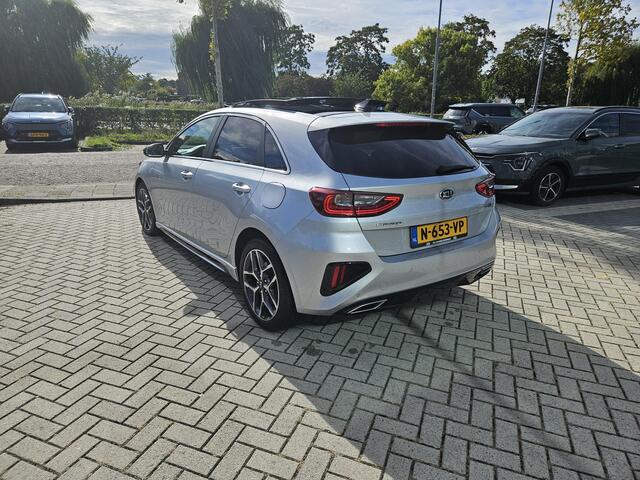 KIA CEE D Ceed 1.5 T-GDi GT-Line