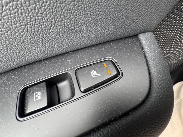 KIA CEE D Ceed 1.5 T-GDi GT-PlusLine | Eerste Eigenaar | Schuif/Kanteldak | Elektrische Stoelen | Stoel/Stuurverwarming | JBL | Enz...