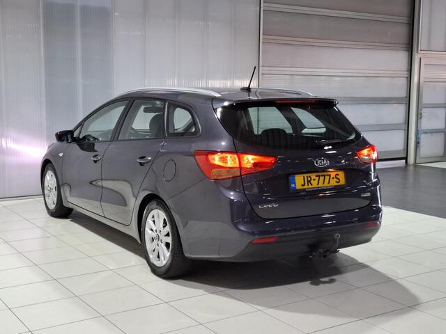 KIA CEE D cee'd Sportswagon 1.6 GDI First Edition Trekhaak, Navigatie, Camera.