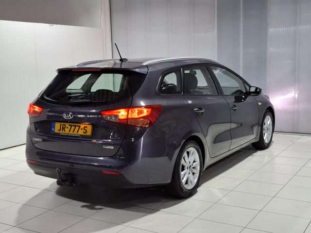 KIA CEE D cee'd Sportswagon 1.6 GDI First Edition Trekhaak, Navigatie, Camera.