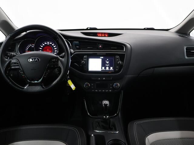 KIA CEE D cee'd 1.6 GDI DynamicLine | Navigatie | Climate Control | Parkeercamera | Cruise Control |