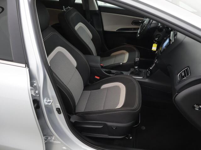 KIA CEE D cee'd 1.6 GDI DynamicLine | Navigatie | Climate Control | Parkeercamera | Cruise Control |