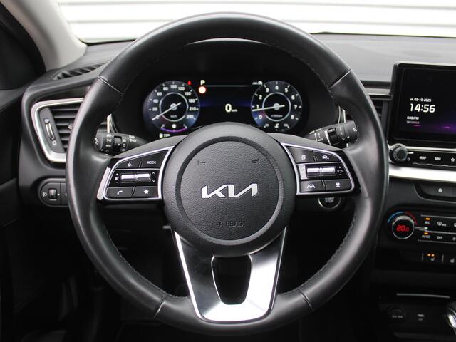 KIA CEE D Ceed Sportswagon 1.5 T-GDi DynamicPlusLine | Stoel- & stuurverwarming | Camera | Clima | Cruise | LED | Navi | Elek. achterklep | 16" LM |