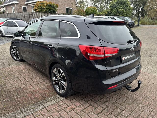 KIA CEE D Ceed Sportswagon 1.0 T-GDi GT-Line Summer Edition Trekhaak / All-Seasons / Panoramadak