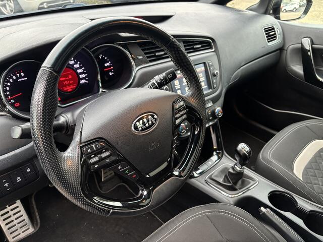 KIA CEE D Ceed Sportswagon 1.0 T-GDi GT-Line Summer Edition Trekhaak / All-Seasons / Panoramadak