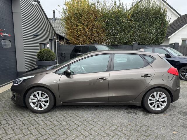 KIA CEE D cee'd 1.6 GDI ComfortPlusLine Navigator | Camera | Lichtmetalen Velgen | Navigatie | Cruise Control |