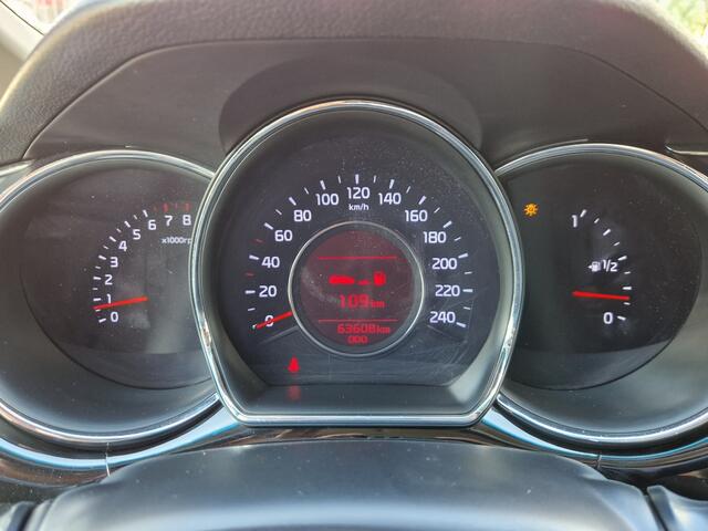 KIA CEE D 1.6 GDI DynamicLine Navigatie / Trekhaak / Camera / / Clima