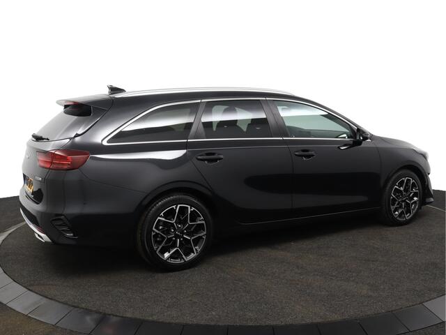 KIA CEE D Ceed Sportswagon 1.5 T-GDi GT-Line Apple Carplay/Android Auto - Cruise Control - Dodehoekdetectie - Panorama Dak - Navigatie - Stuur/Stoelverwarming - Fabrieksgarantie tot 07-2031