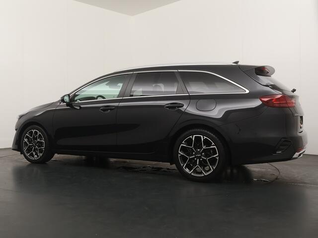 KIA CEE D Ceed Sportswagon Automaat 1.5 T-GDi GT-Line - Automatische achterklep - Schuif/Kantel dak - Apple Carplay/Android Auto - Adaptive cruise control - Keyless entry - Fabrieksgarantie t/m 30-06-2030