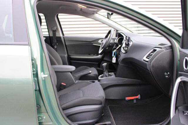 KIA CEE D Ceed Sportswagon 1.0 T-GDi ComfortLine Navigatie / Cimate control / Camera