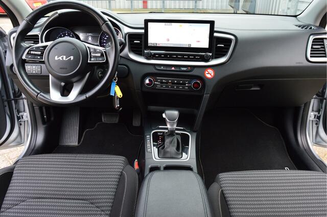 KIA CEE D Ceed Sportswagon 1.0 T-GDi MHEV DynamicLine O.a: PDC, Camera, Clima, Navi, Cruise, Carplay, Etc. All-in prijs!