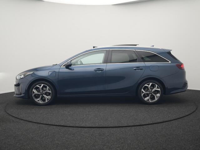 KIA CEE D Ceed Sportswagon 1.6 GDI ExecutiveLine Plug In Hybrid 141pk PHEV | Panodak | Adaptive Cruise | Camera | Lederen Sportstoelen Ventilatie & Memory | Apple Carplay | Keyless | Blis | Navigatie | DAB |