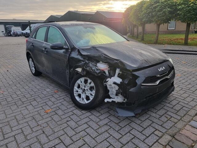 KIA CEE D 1.0 TGDI Aut. Navi Camera