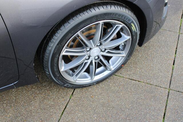 KIA CEE D cee'd Sportswagon 1.6 GDI DynamicLine Navigatie / Trekhaak / Compleet onderhouden