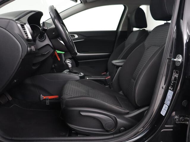 KIA CEE D Ceed 1.4 T-GDi DynamicLine | Automaat | Camera | Trekhaak | Carplay | Navigatie | Climate control | DAB | Cruise control | Parkeerhulp
