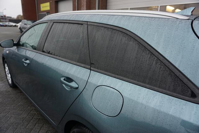 KIA CEE D Ceed Sportswagon 1.5 T-GDI 160PK DYNAMICLINE OKT 2023 VOLLEDIG DEALER ONDERHOUDEN! CAMERA STOEL+STUURVERWARMING ANDROID/APPLECARPLAY(NAVI) ECC AIRCO CRUISECONTROL BLUETOOTH LMV 4X ELECTR.RAMEN/SPIEGELS