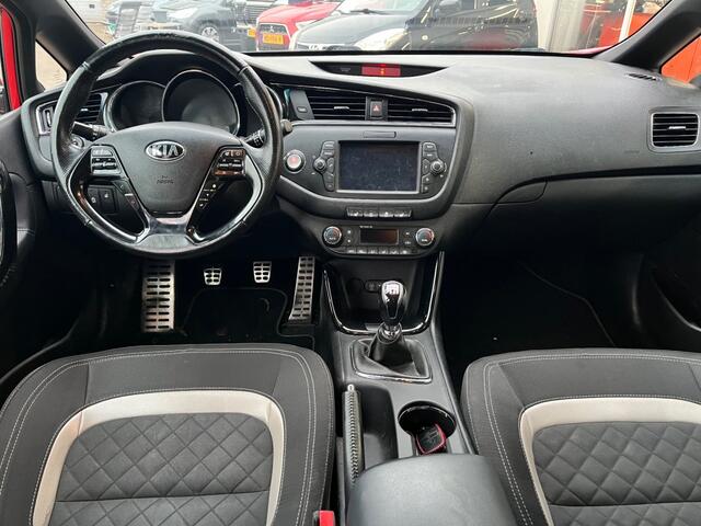 KIA CEE D 120pk GT-Line Clima Cruise Stoelv. Navi
