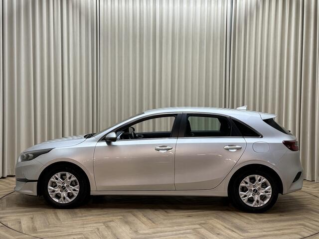 KIA CEE D Ceed 1.0 T-GDi DynamicLine *Org.NL!* Facelift / Eerste Eigenaar / Camera / Carplay / Cruise / Navigatie / PDC / ECC Clima / 16'' LMV