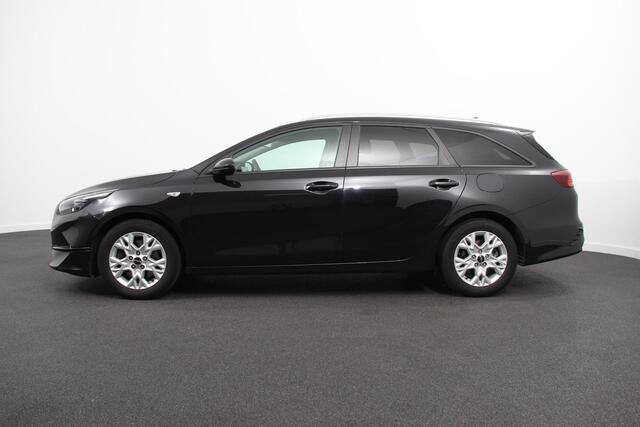 KIA CEE D Ceed Sportswagon 1.0 T-GDi 101pk Prestige | Navigatie | Apple Carplay/Android Auto | Camera | Stoel- en stuurverwarming | Cruise Control | Climate Control | Start/Stop systeem | Getinte ramen