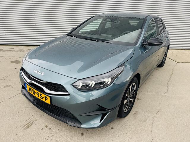 KIA CEE D Ceed 1.0 T-GDi DynamicPlusLine Demo auto ! Kmstand kan iets variëren ! Informeer altijd even of de auto aanwezig is !
