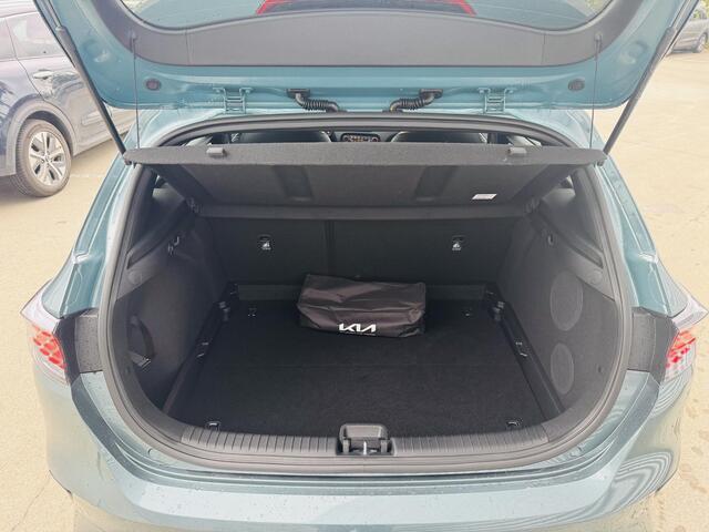 KIA CEE D Ceed 1.0 T-GDi DynamicPlusLine Demo auto ! Kmstand kan iets variëren ! Informeer altijd even of de auto aanwezig is !