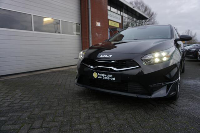 KIA CEE D Ceed Sportswagon 1.5 T-GDI 160PK AUTOMAAT DYNAMICLINE OKT 2023 CAMERA NAVIGATIE ANDROID-APPLECARPLAY RIJSTROOKSENSOR ECC AIRCO CRUISECONTROL PARKEERSENSOREN BLUETOOTH 4X ELECTR.RAMEN-SPIEGELS