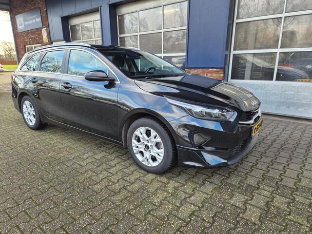 KIA CEE D 1.5 T-GDI DYNAMICLINE, TREKHAAK, CAMERA, APPLECARPLAY/ANDROID AUTO, ALL IN PRIJS.