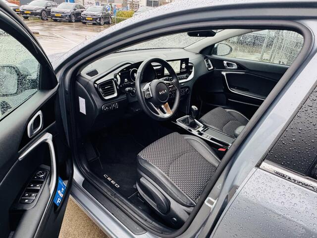 KIA CEE D Ceed Sportswagon 1.5 T-GDi DynamicPlusLine Privacyglass | Keyless | Navi | Camera | Electr. Achterklep