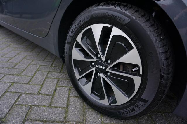 KIA CEE D CEED SPORTSWAGON 1.6 PHEV DYNAMICLINE DEALER ONDERHOUDEN CAMERA STOEL+STUURVERWARMING ANDROID/APPLECARPLAY(NAVI) KEYLESS ADAPTIEVE CRUISE CLIMA BLUETOOTH PDC V+A 16INCH ENZ...