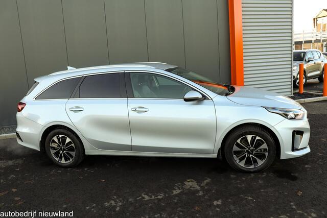 KIA CEE D Ceed Sportswagon 1.6 GDI PHEV advance plus line stoel+stuur verw.12 maanden volledige garantie