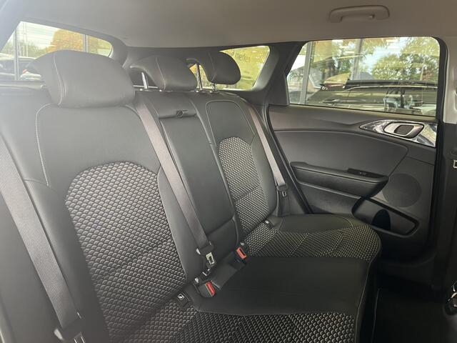 KIA CEE D Ceed Sportswagon 1.5 T-GDi DynamicPlusLine | Trekhaak | Stoel-/stuurverwarming